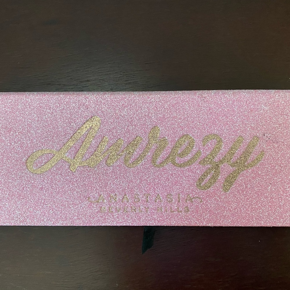 ABH Amrezy eyeshadow palette